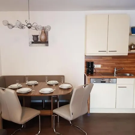 Apartment Family 6 People